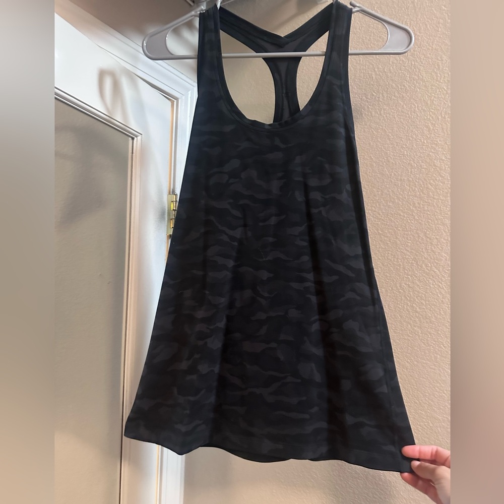 Lululemon tank top